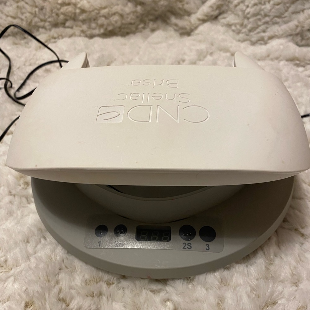 Cnd shellac brisa lamp